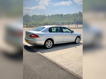 Used Skoda Superb 2013 for sale - 79312750: Photo