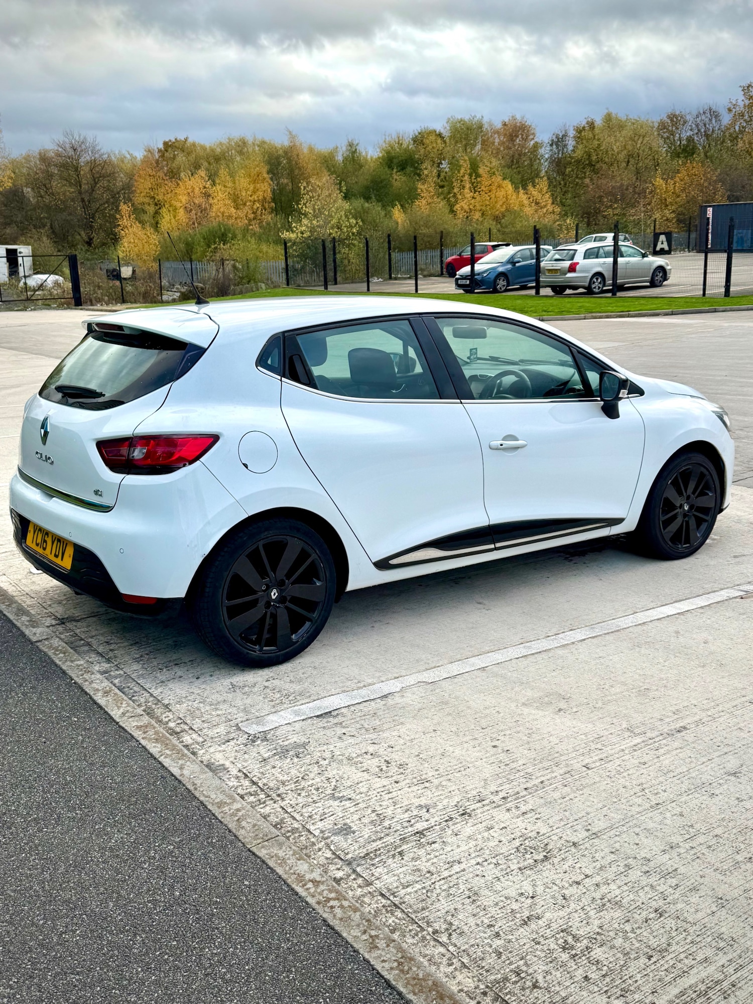 Used Renault Clio 2016 for sale - 76453119: Photo 3