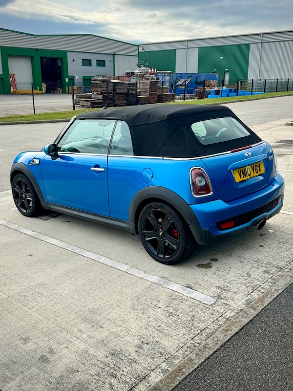 Used MINI Convertible 2010 for sale - 76190344: Photo 5