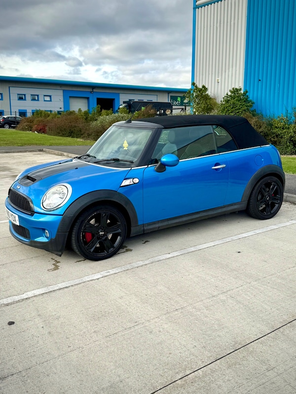 Used MINI Convertible 2010 for sale - 76190344: Photo 7