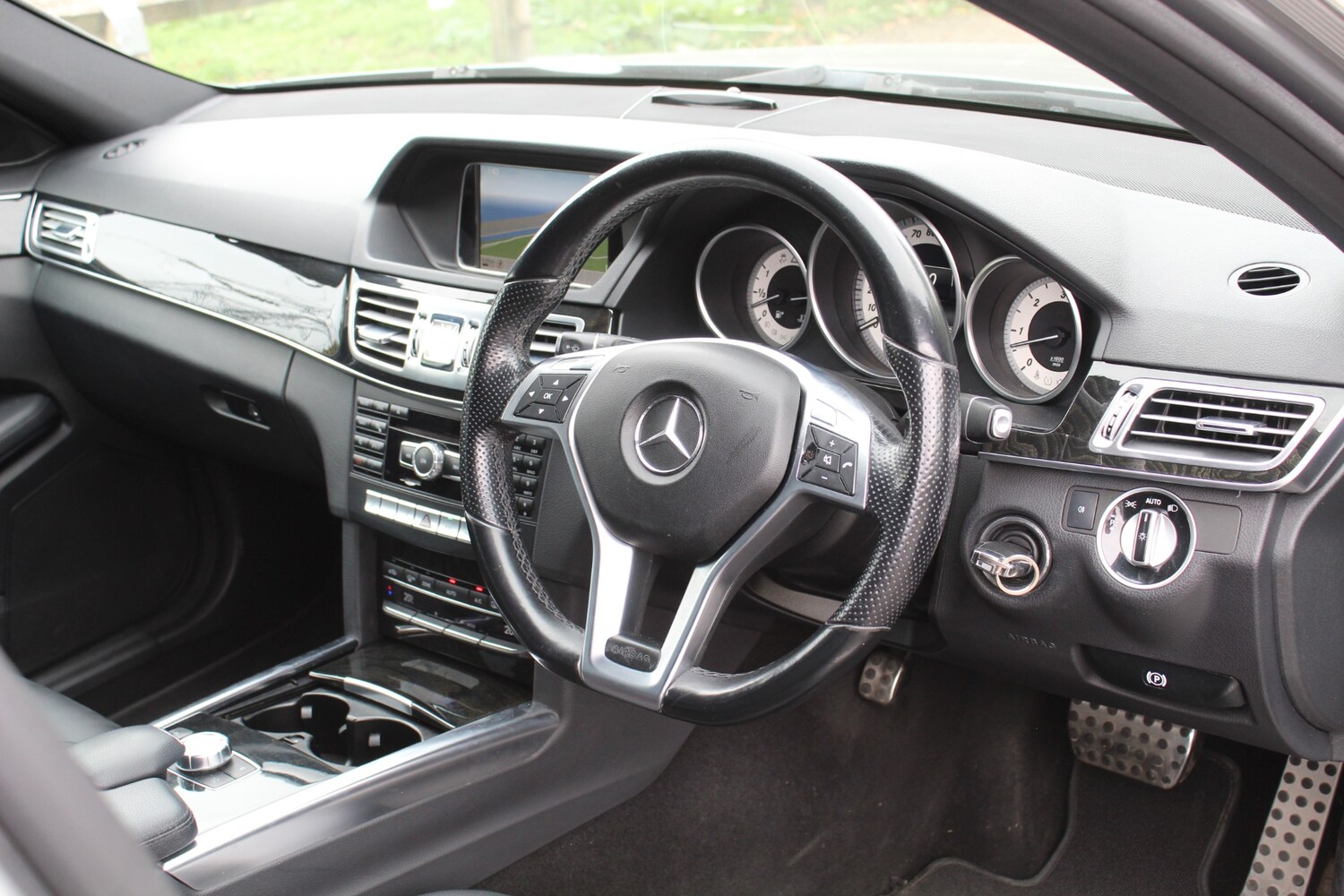 Used Mercedes-Benz E-Class 2013 for sale - 76008478: Photo 13