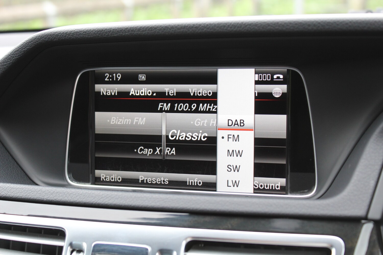 Used Mercedes-Benz E-Class 2013 for sale - 76008478: Photo 31
