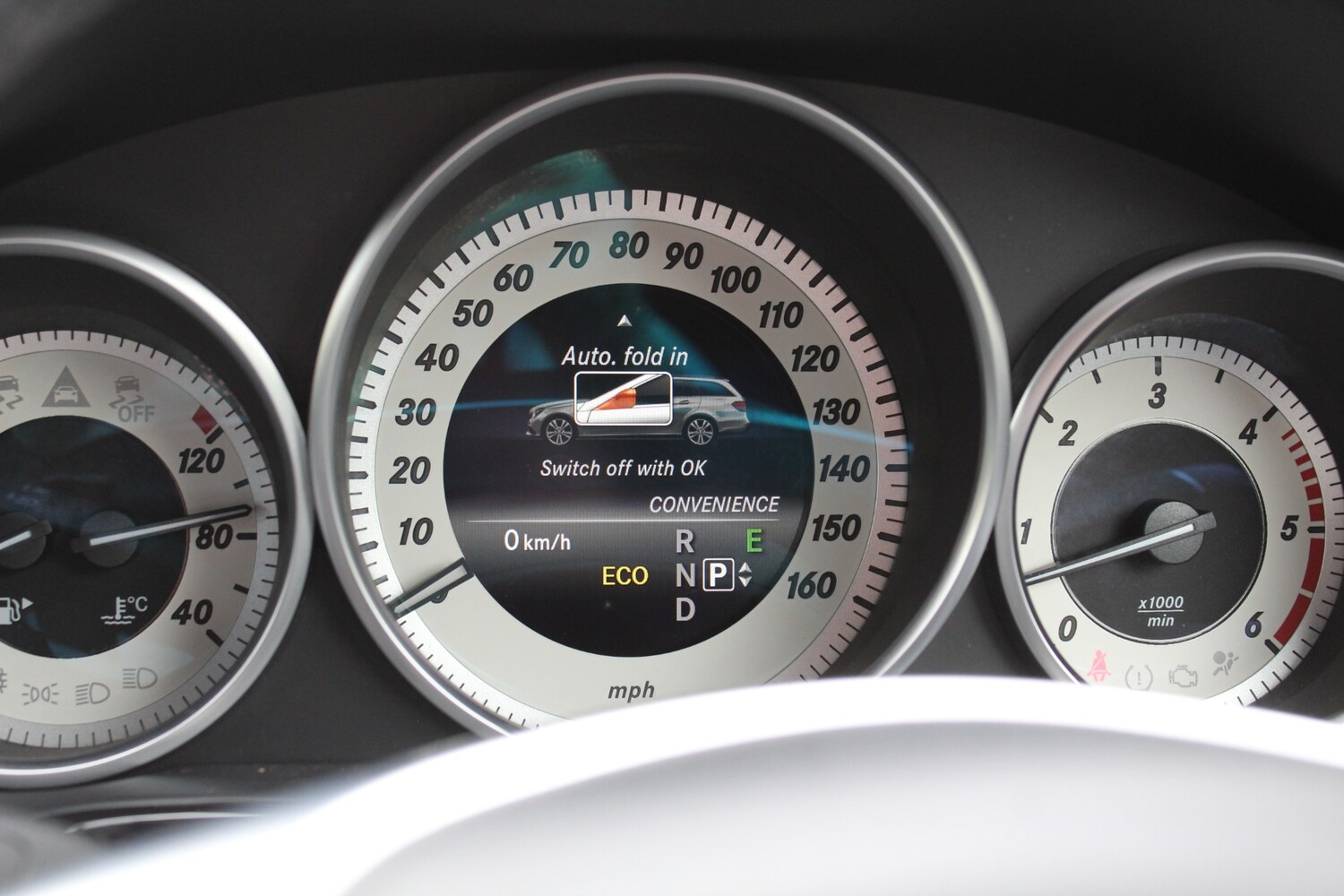 Used Mercedes-Benz E-Class 2013 for sale - 76008478: Photo 38