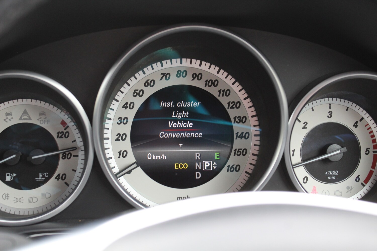 Used Mercedes-Benz E-Class 2013 for sale - 76008478: Photo 39