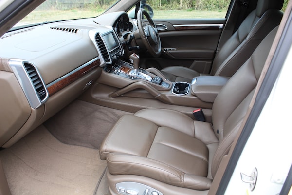 Used Porsche Cayenne 2010 for sale - 75222469: Photo 12