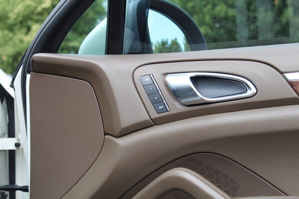 Used Porsche Cayenne 2010 for sale - 75222469: Photo 22