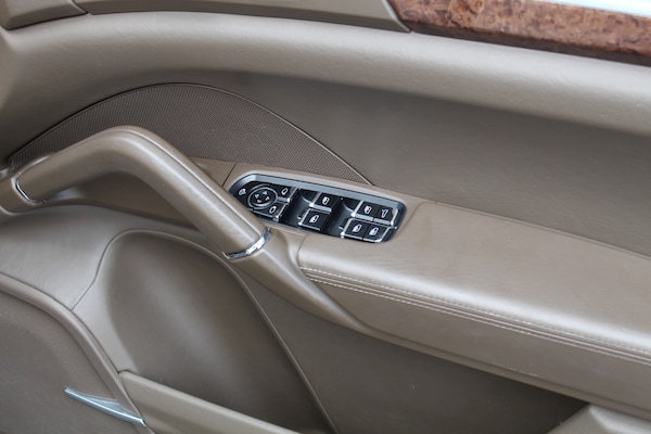 Used Porsche Cayenne 2010 for sale - 75222469: Photo 24