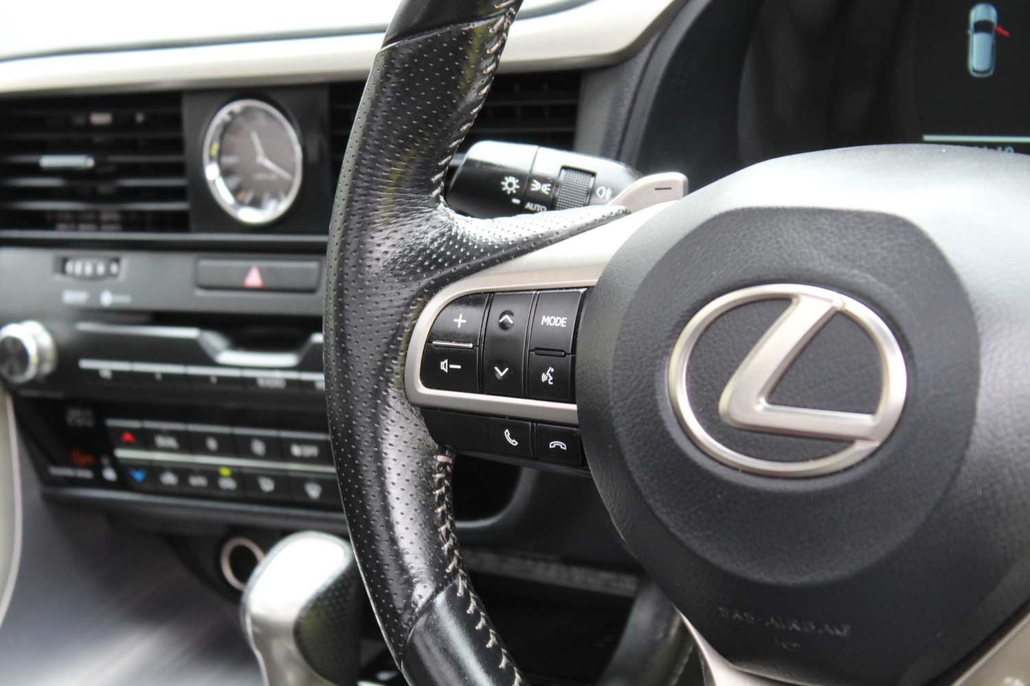 Used Lexus RX 2019 for sale - 78083837: Photo 24