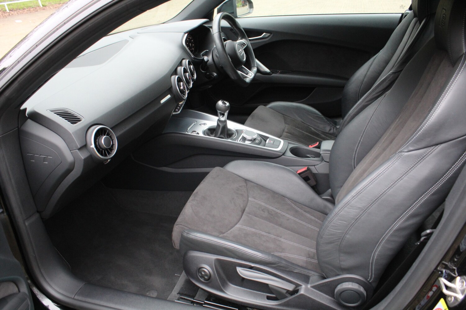 Used Audi TT 2017 for sale - 77432954: Photo 12