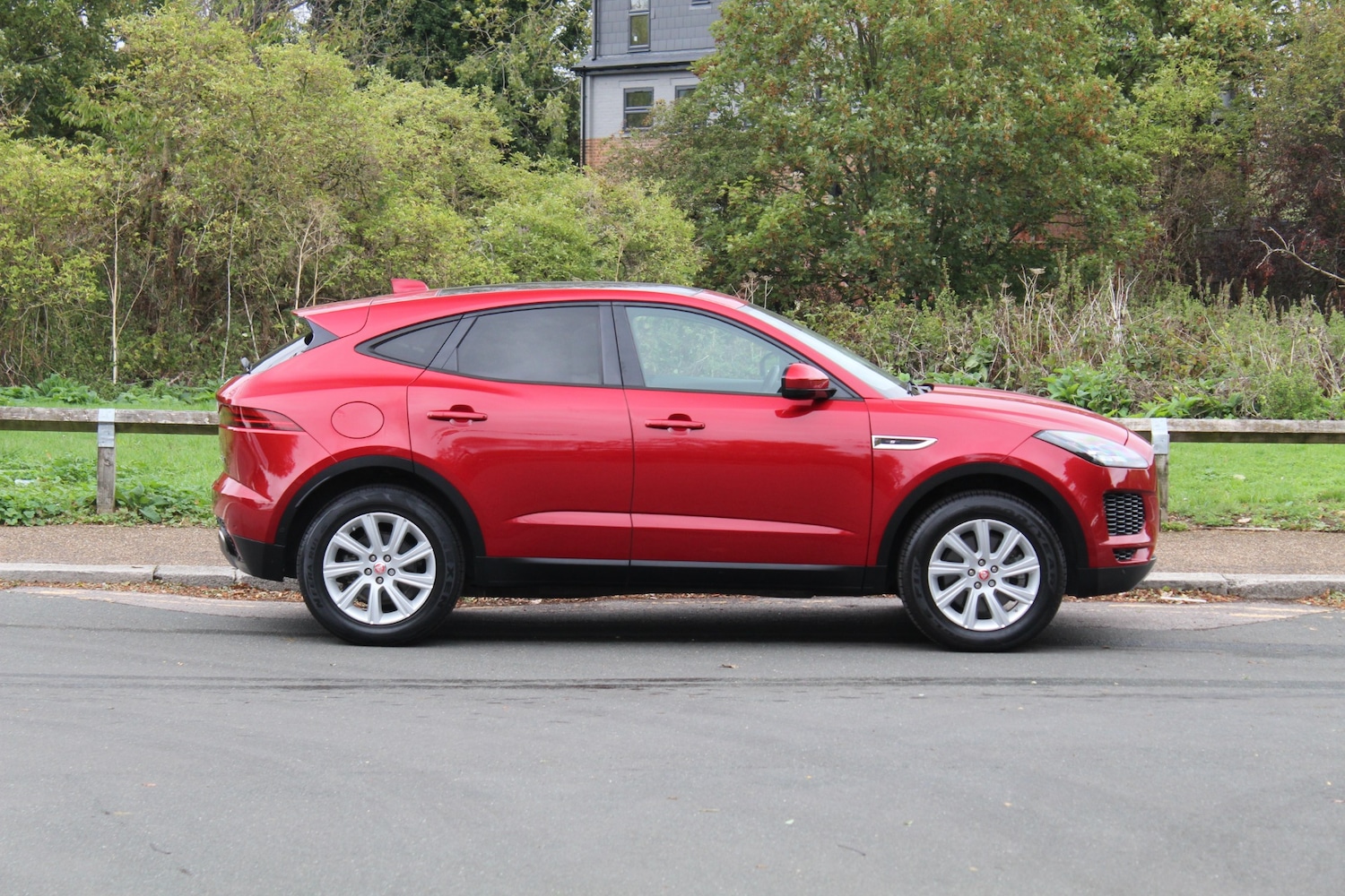 Used Jaguar E-Pace 2018 for sale - 76007033: Photo 6