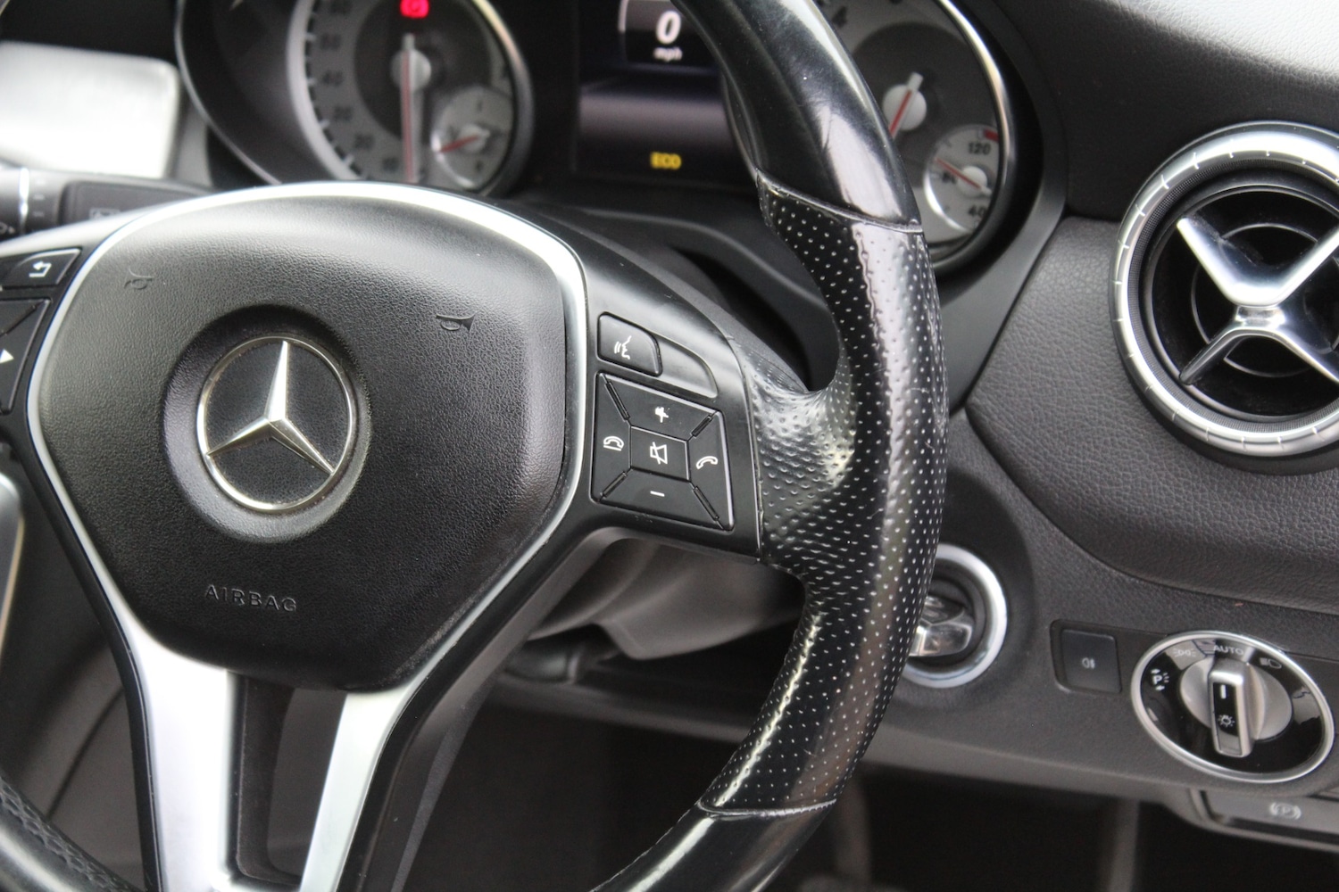 Used Mercedes-Benz CLA 2014 for sale - 76325056: Photo 24