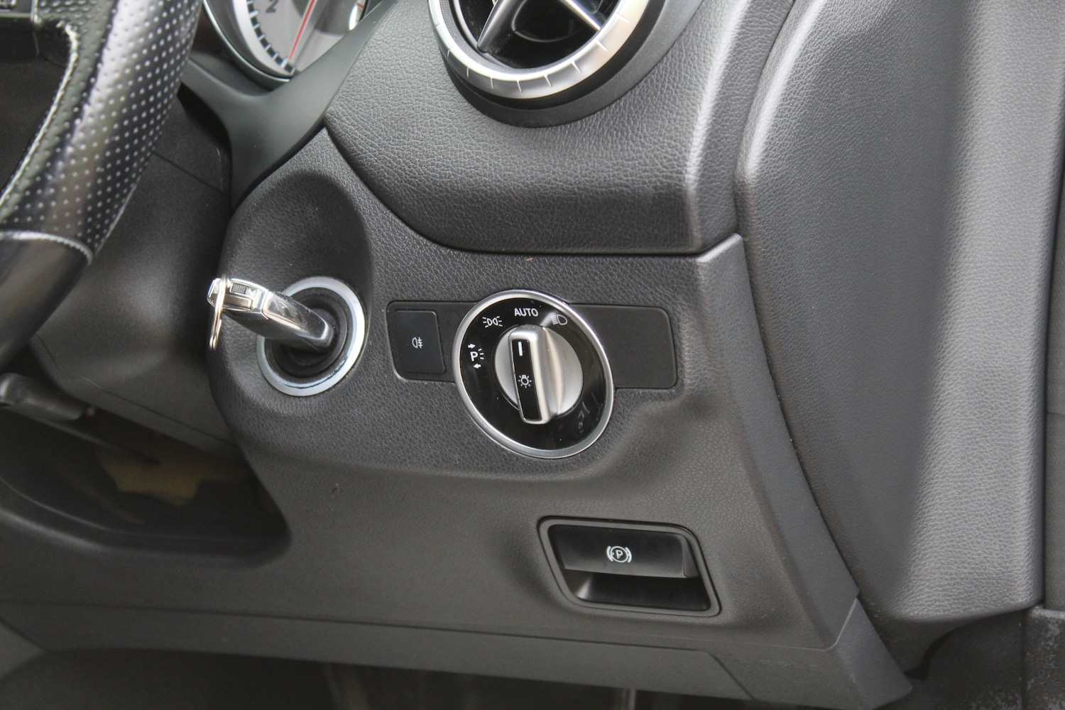 Used Mercedes-Benz CLA 2014 for sale - 76325056: Photo 26