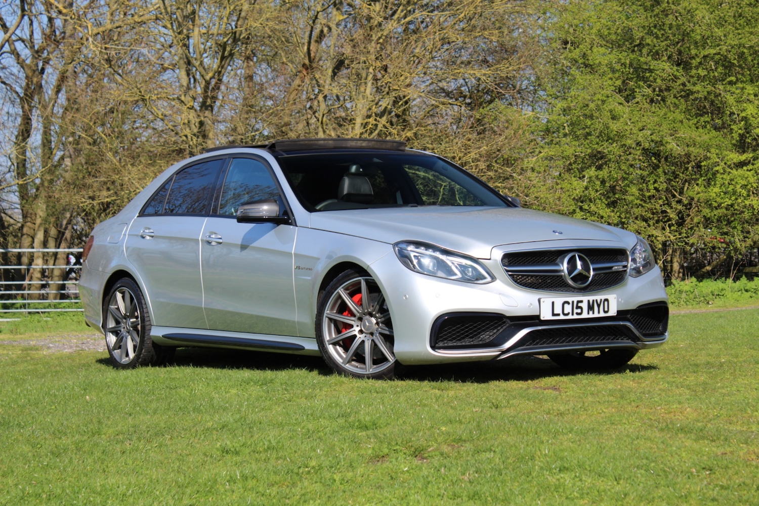 Used Mercedes-Benz E Class 2015 for sale - 77991906: Photo 1