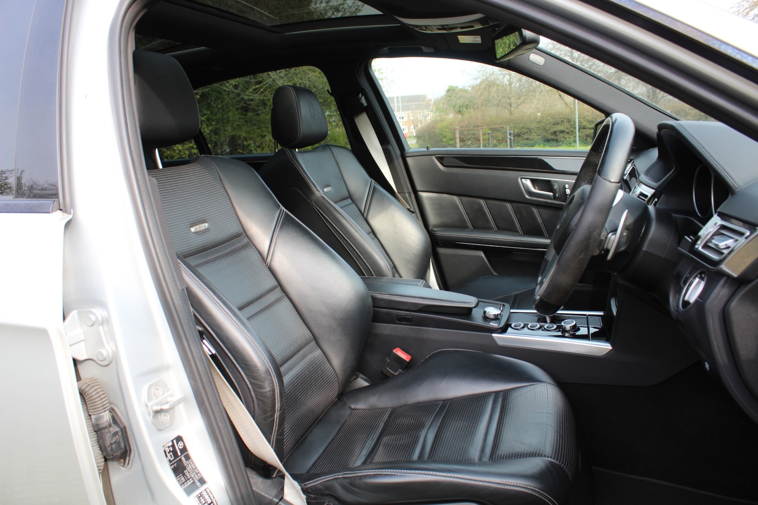 Used Mercedes-Benz E Class 2015 for sale - 77991906: Photo 9