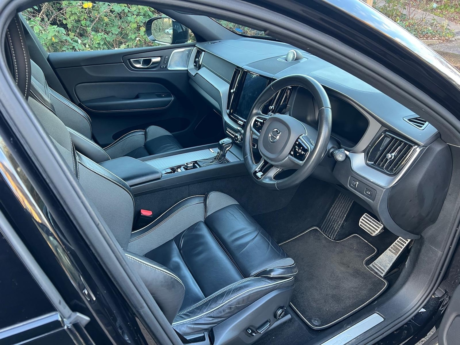 Used Volvo XC60 2019 for sale - 77194997: Photo 13