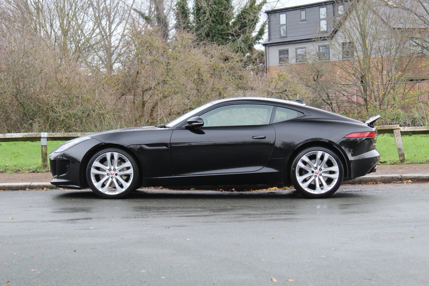 Used Jaguar F-Type 2016 for sale - 76884677: Photo 5