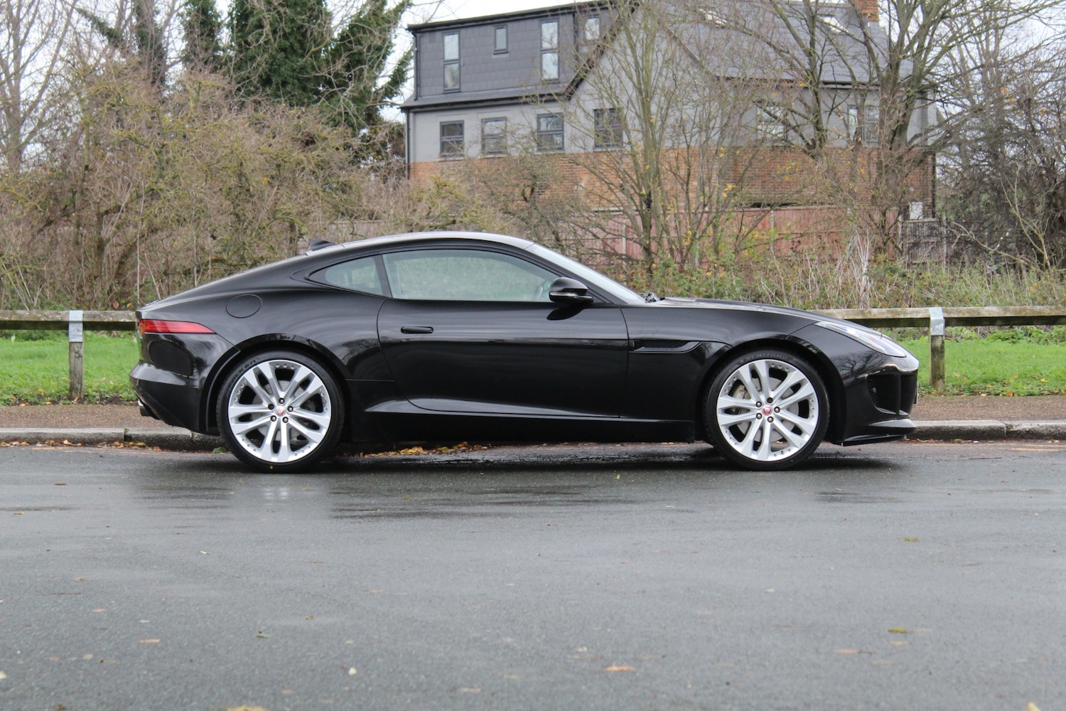Used Jaguar F-Type 2016 for sale - 76884677: Photo 6