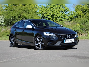 Used Volvo V40 2017 for sale - 78386635: Photo