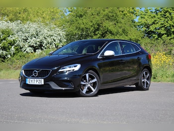Used Volvo V40 2017 for sale - 78386635: Photo