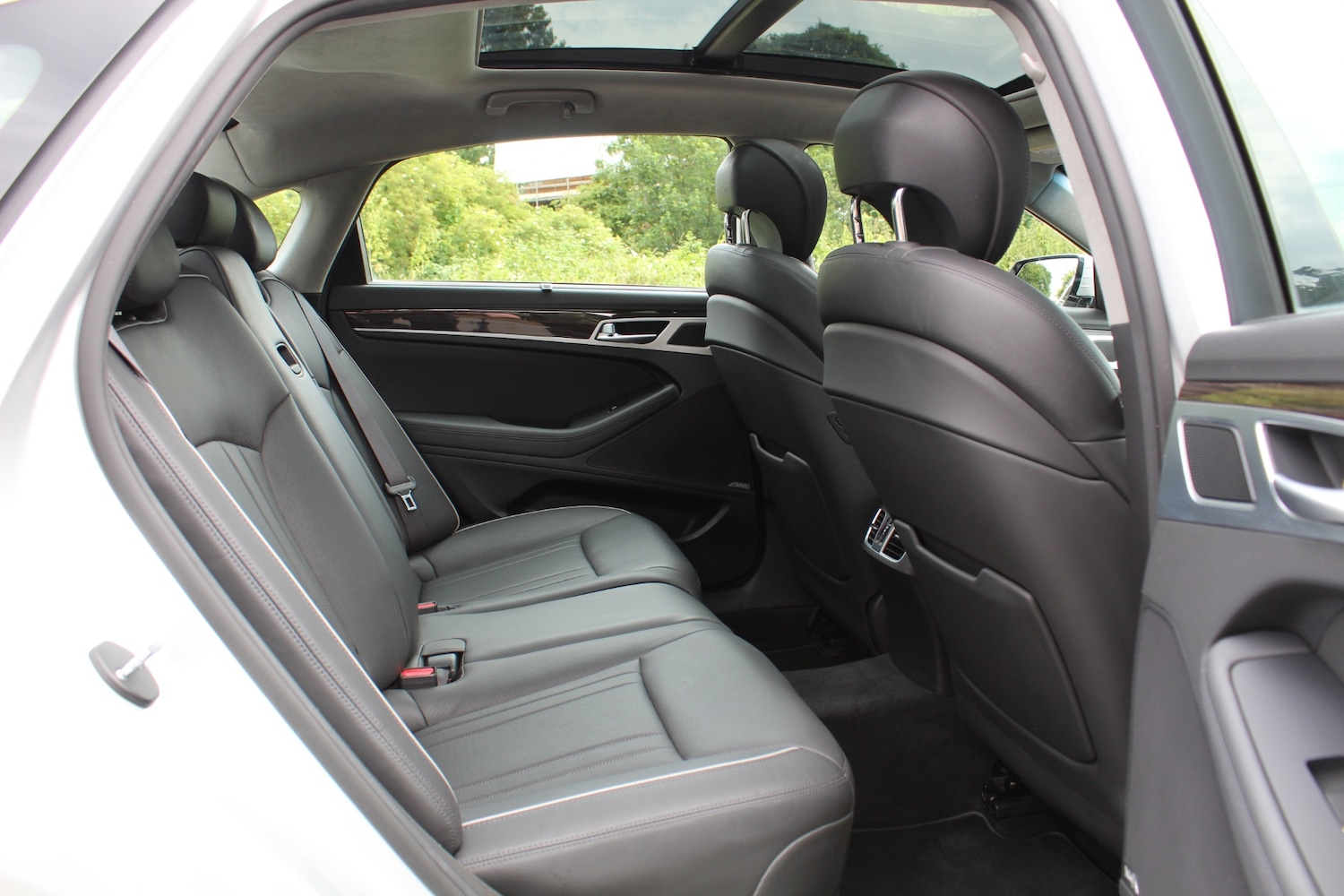 Used Hyundai Genesis 2015 for sale - 77277090: Photo 14