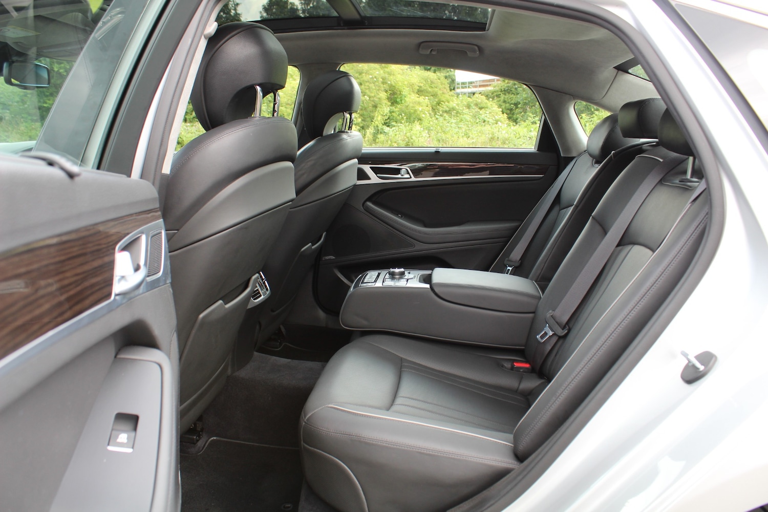 Used Hyundai Genesis 2015 for sale - 77277090: Photo 15