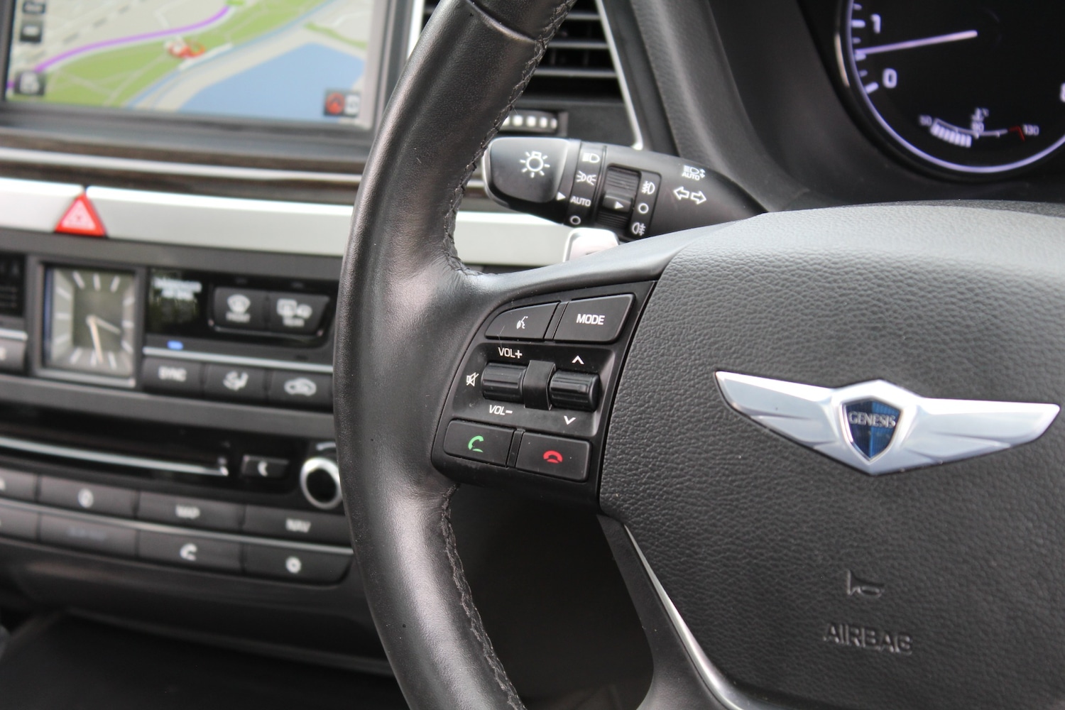 Used Hyundai Genesis 2015 for sale - 77277090: Photo 25