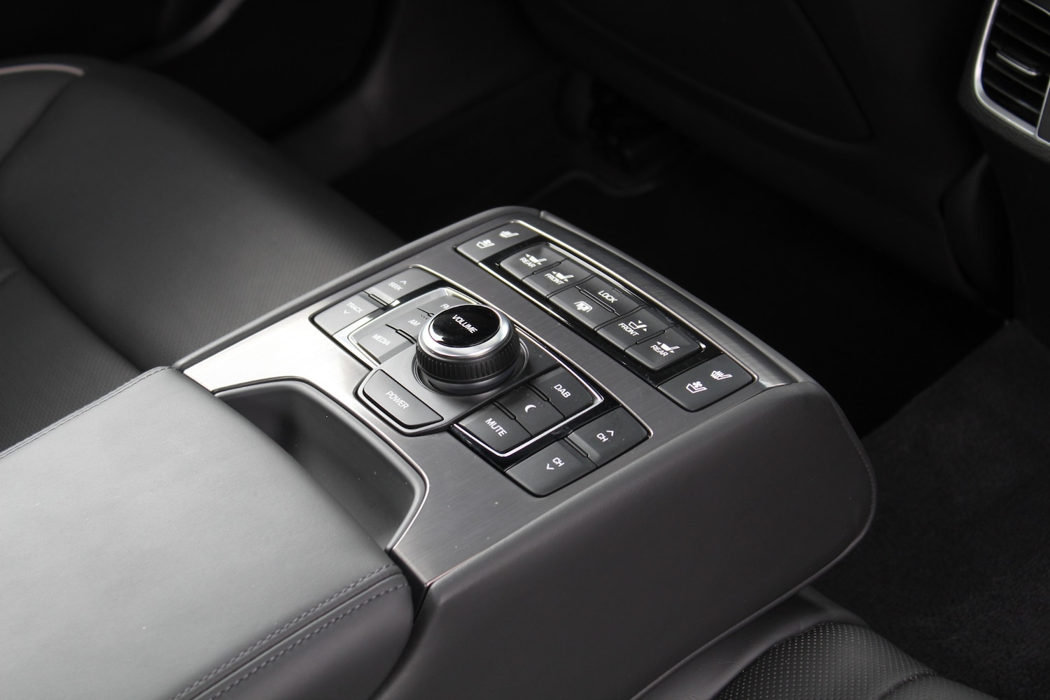 Used Hyundai Genesis 2015 for sale - 77277090: Photo 28