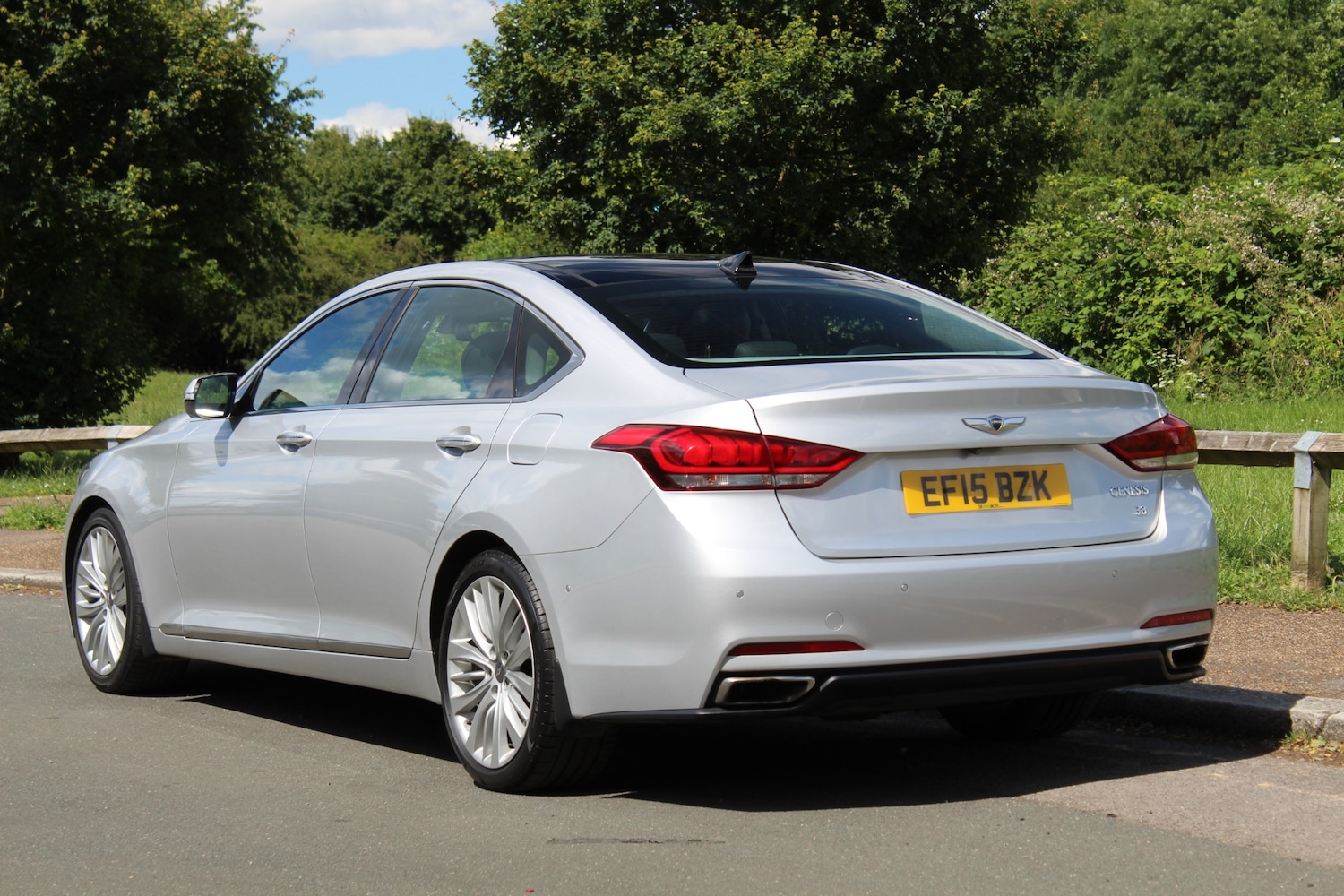 Used Hyundai Genesis 2015 for sale - 77277090: Photo 3