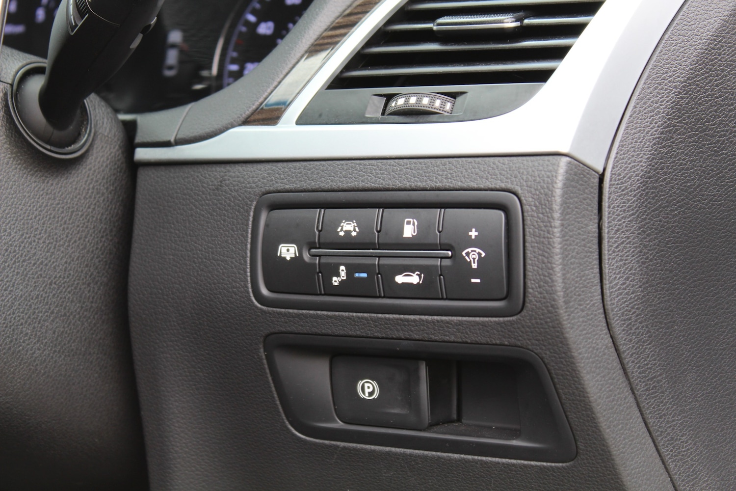 Used Hyundai Genesis 2015 for sale - 77277090: Photo 30