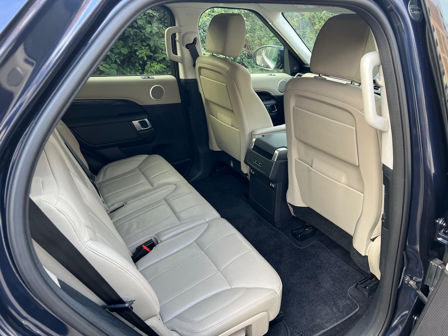 Used Land Rover Discovery 2017 for sale - 77195047: Photo 12