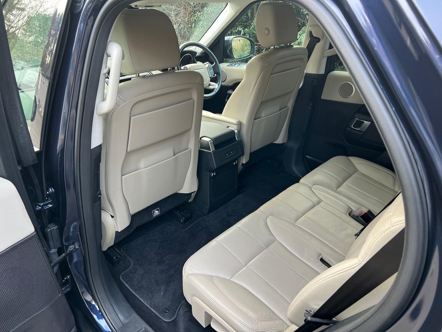 Used Land Rover Discovery 2017 for sale - 77195047: Photo 19