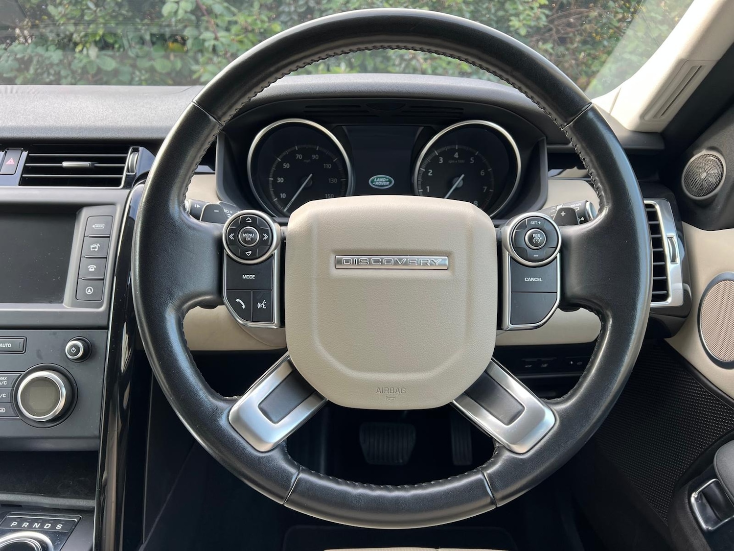 Used Land Rover Discovery 2017 for sale - 77195047: Photo 24