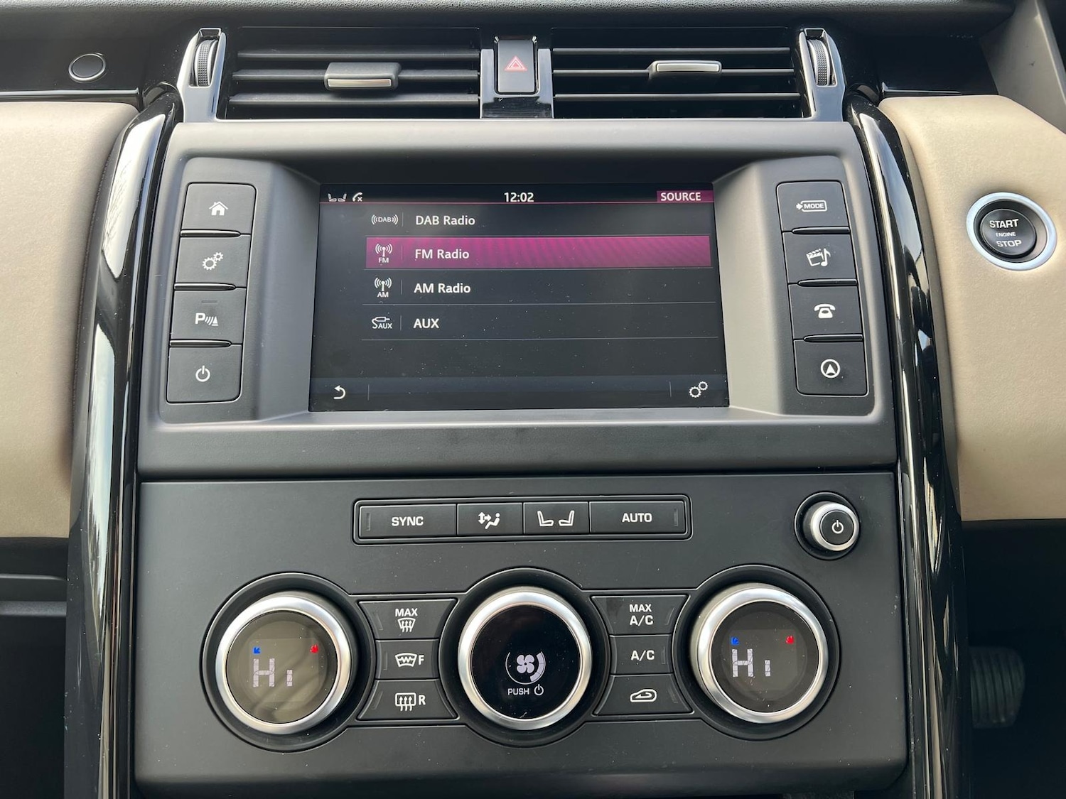 Used Land Rover Discovery 2017 for sale - 77195047: Photo 31