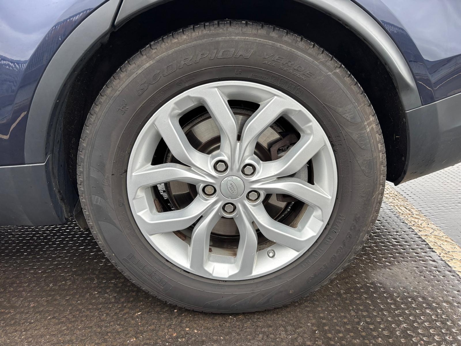 Used Land Rover Discovery 2017 for sale - 77195047: Photo 39