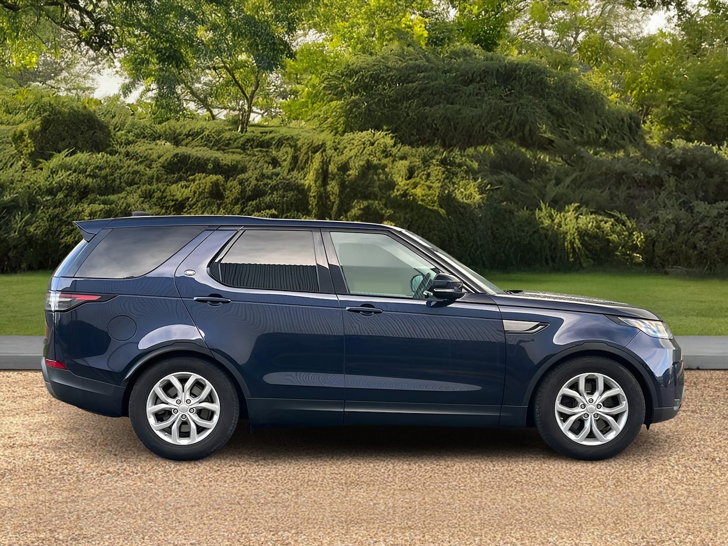 Used Land Rover Discovery 2017 for sale - 77195047: Photo 7