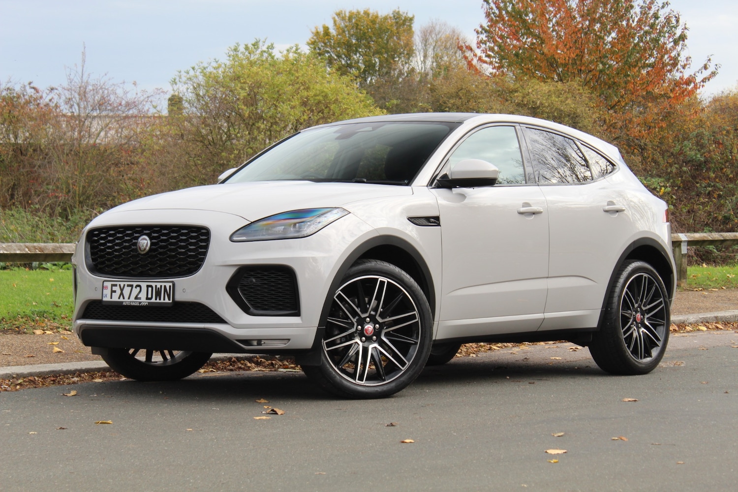 Used Jaguar E-Pace 2024 for sale - 76526105: Photo 2