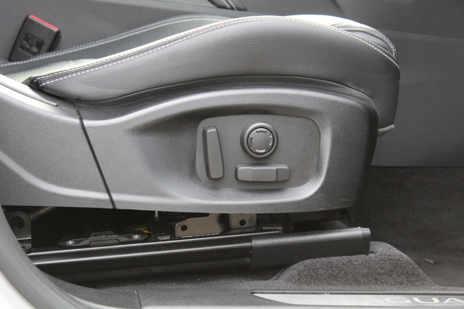 Used Jaguar E-Pace 2024 for sale - 76526105: Photo 32