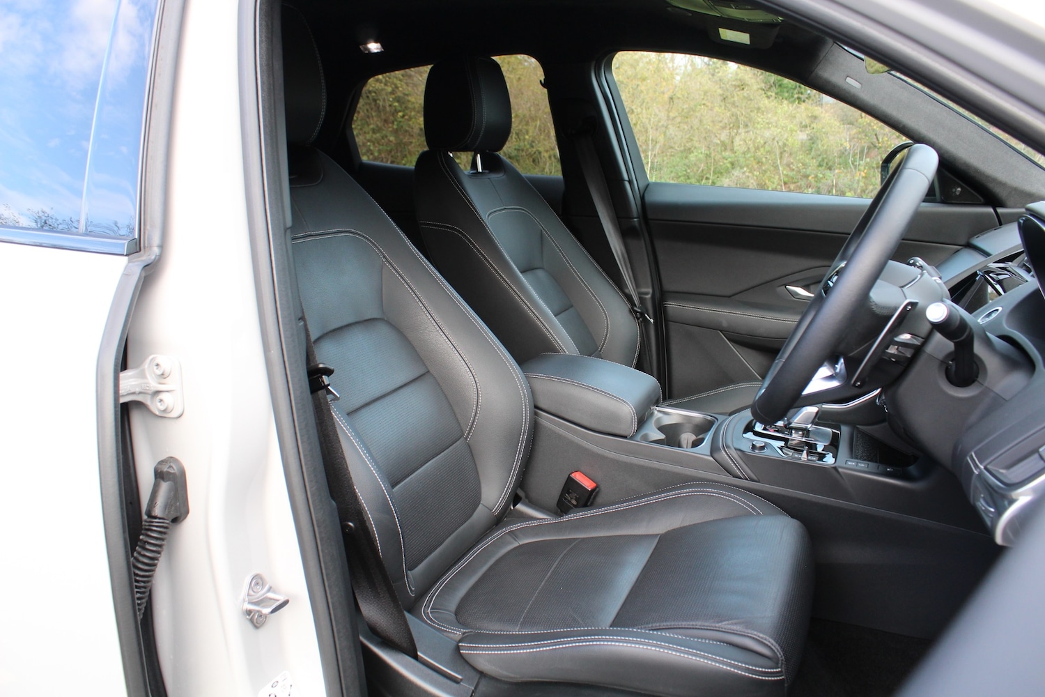 Used Jaguar E-Pace 2024 for sale - 76526105: Photo 9