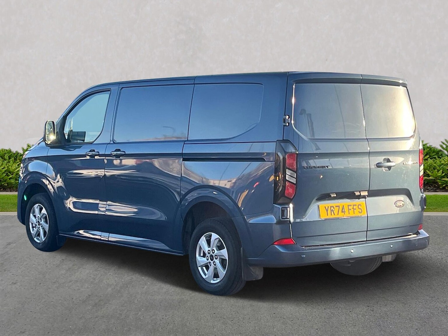 Used Ford Transit Custom 2024 for sale - 77489529: Photo 2