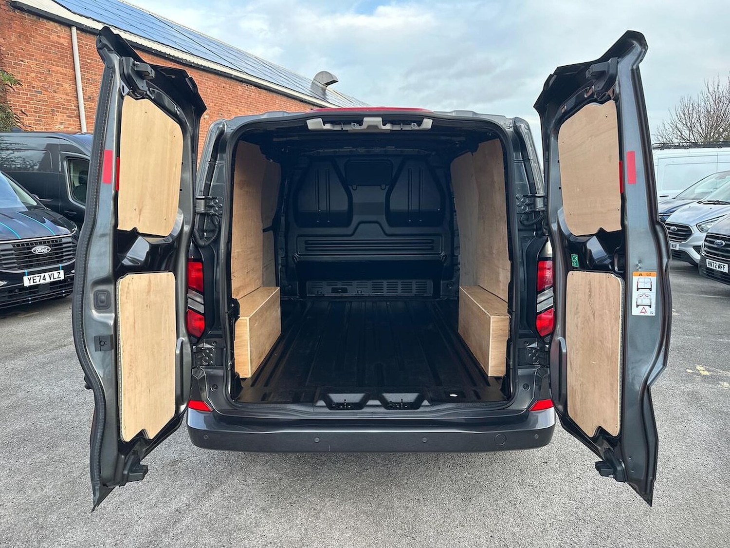 Used Ford Transit Custom 2024 for sale - 76946977: Photo 6