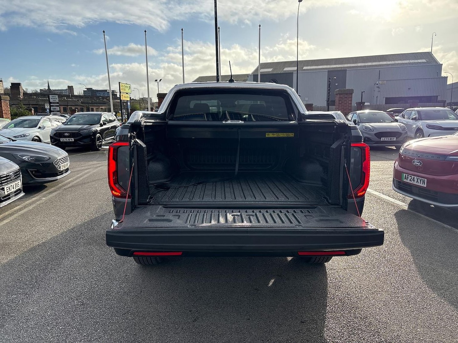 Used Volkswagen Amarok 2023 for sale - 78194496: Photo 8