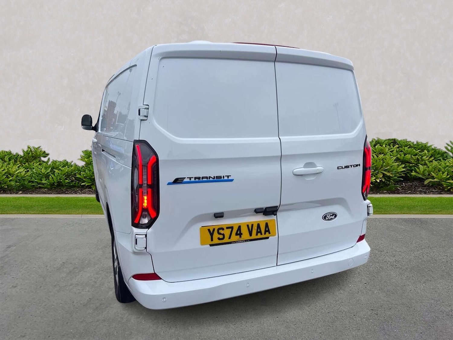 Used Ford Transit Custom 2024 for sale - 77489524: Photo 2