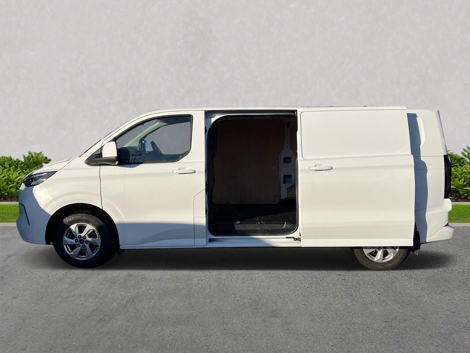 Used Ford Transit Custom 2024 for sale - 77489537: Photo 3