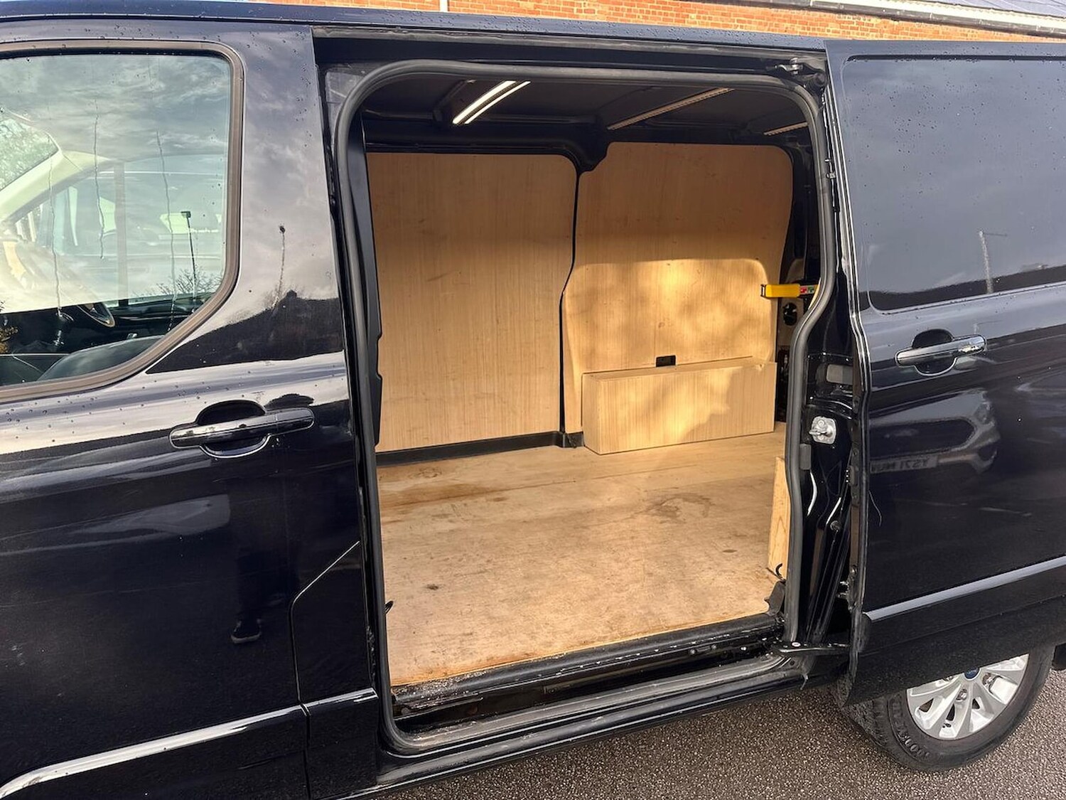 Used Ford Transit Custom 2023 for sale - 76809373: Photo 17