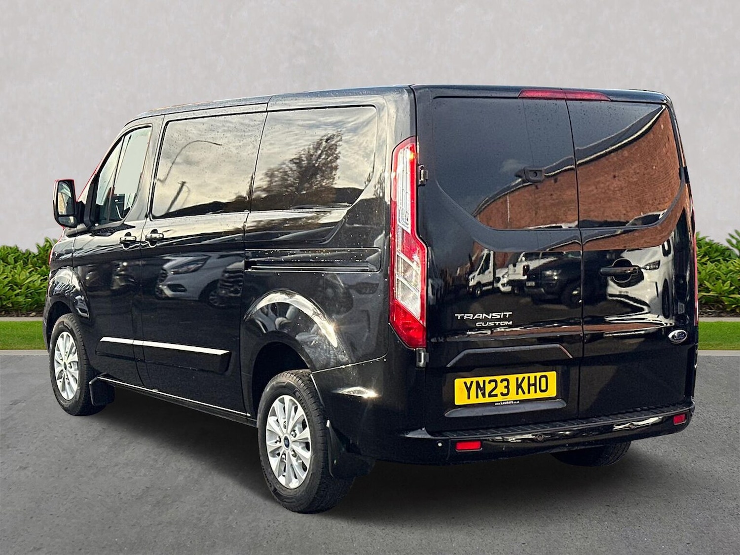 Used Ford Transit Custom 2023 for sale - 76809373: Photo 2