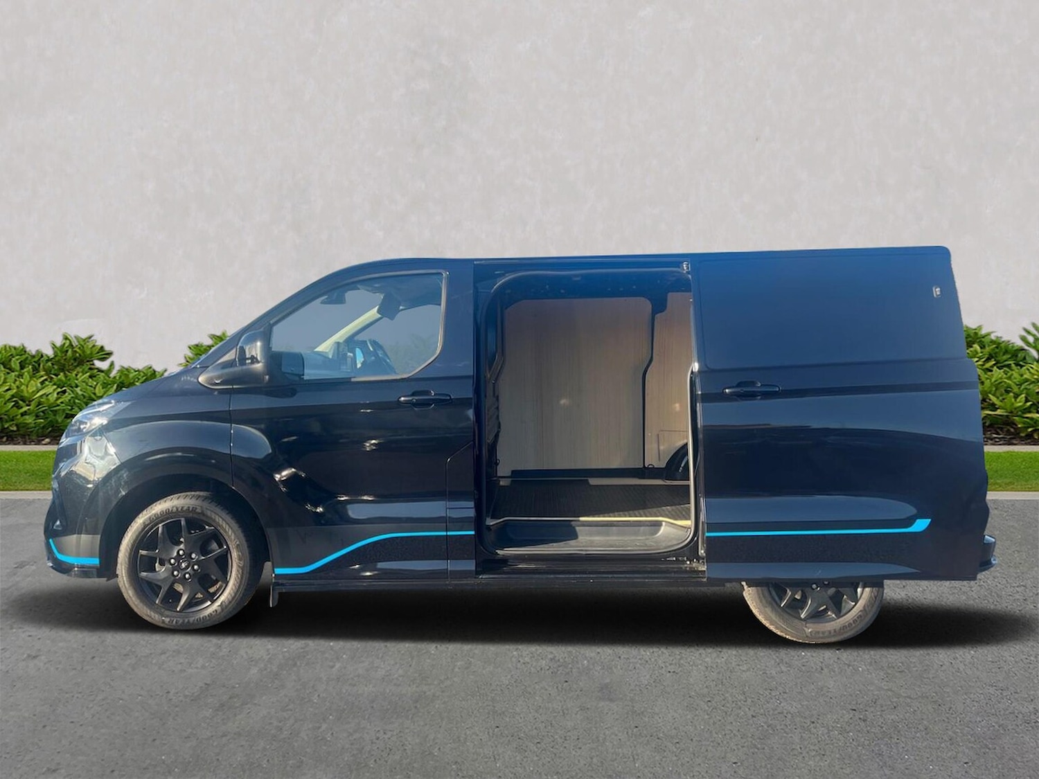 Used Ford Transit Custom 2024 for sale - 76794853: Photo 3