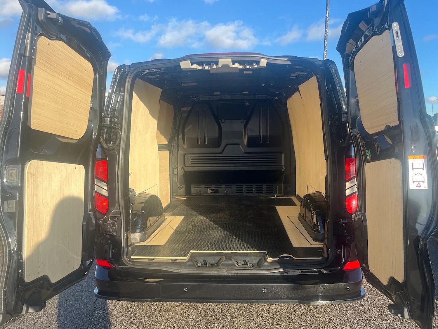 Used Ford Transit Custom 2024 for sale - 76794853: Photo 6