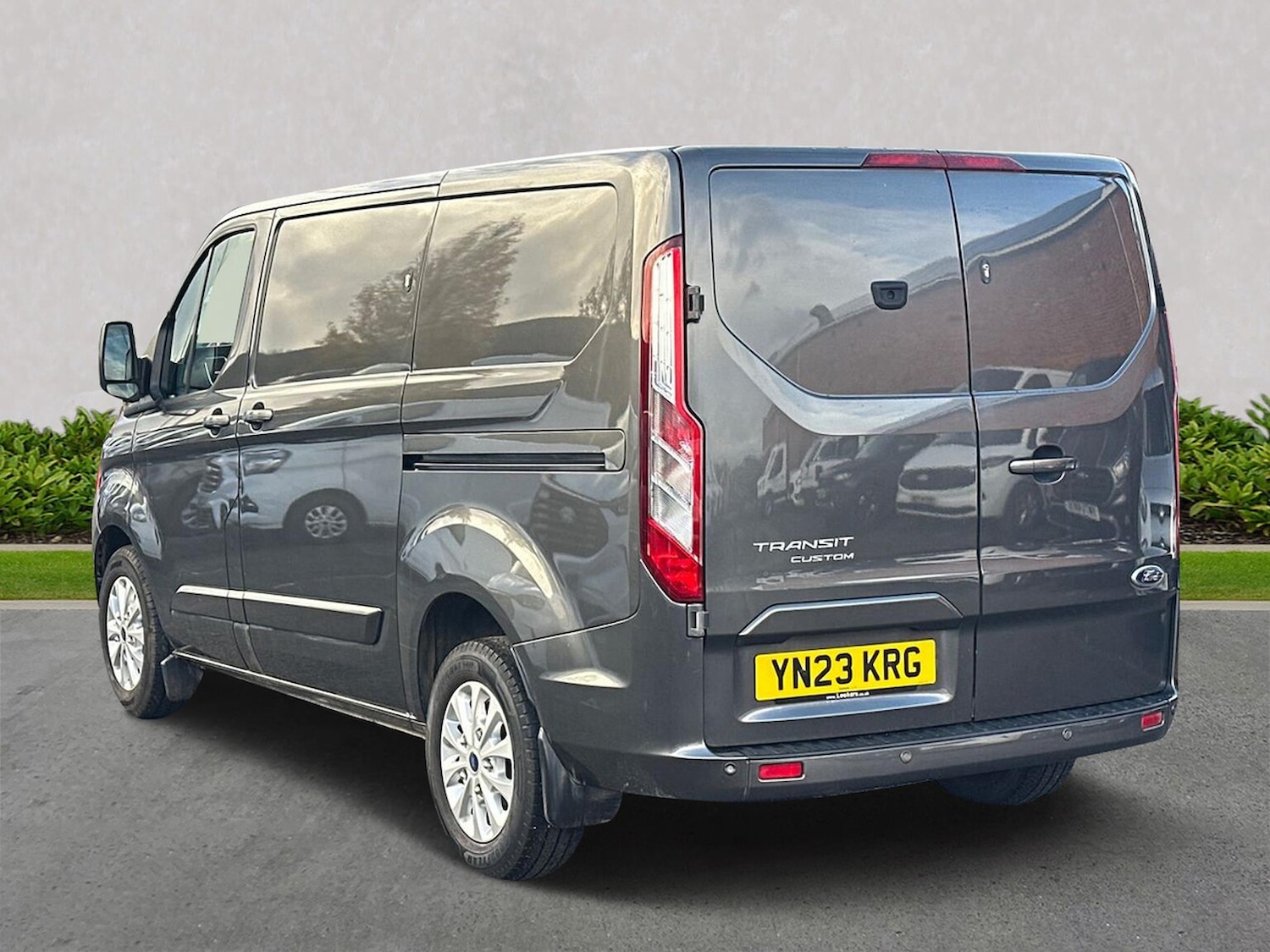 Used Ford Transit Custom 2023 for sale - 76860031: Photo 2