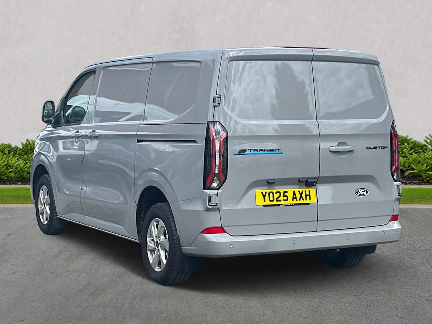 Used Ford Transit Custom 2025 for sale - 76382654: Photo 2