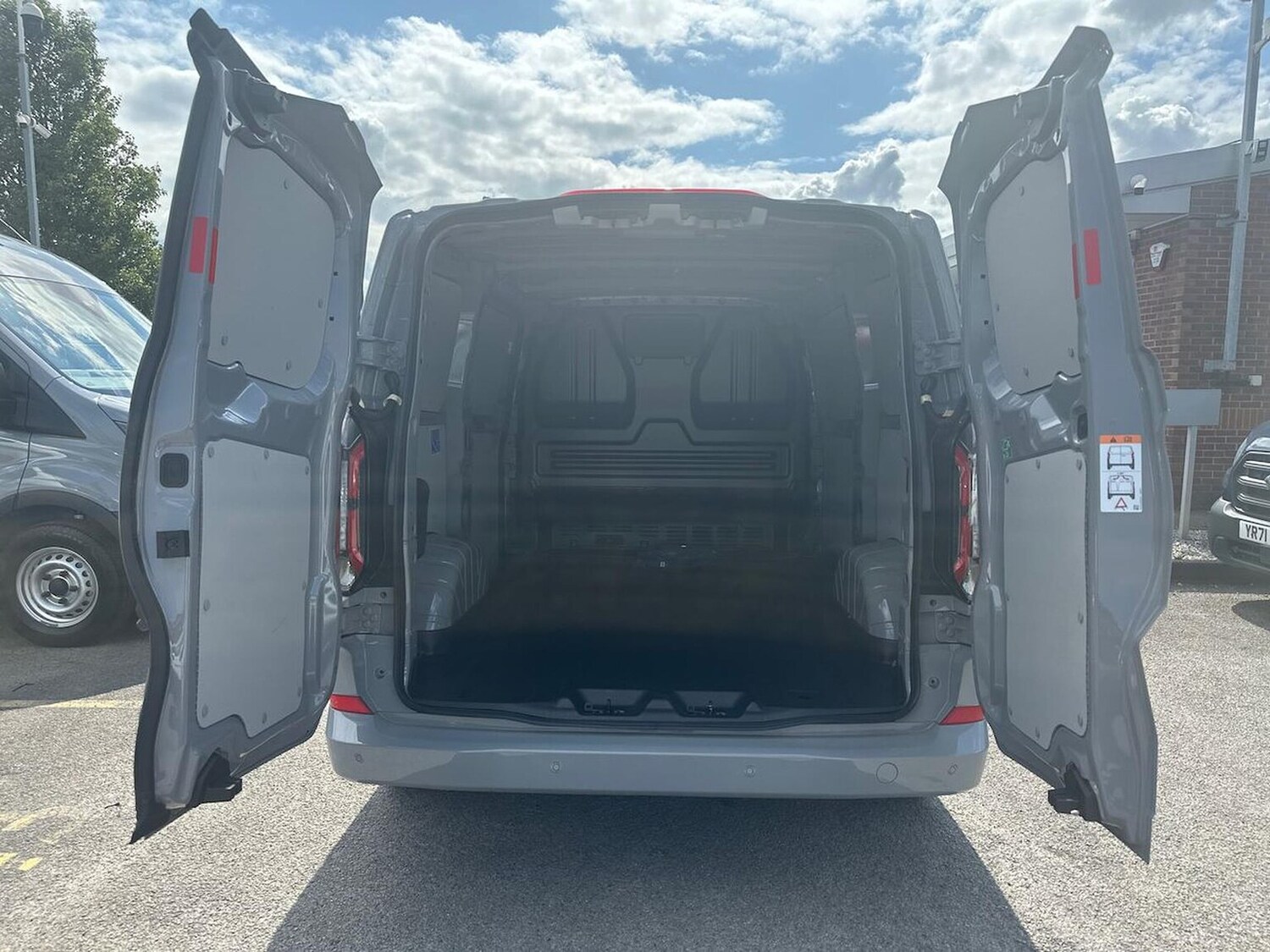 Used Ford Transit Custom 2025 for sale - 76382654: Photo 6